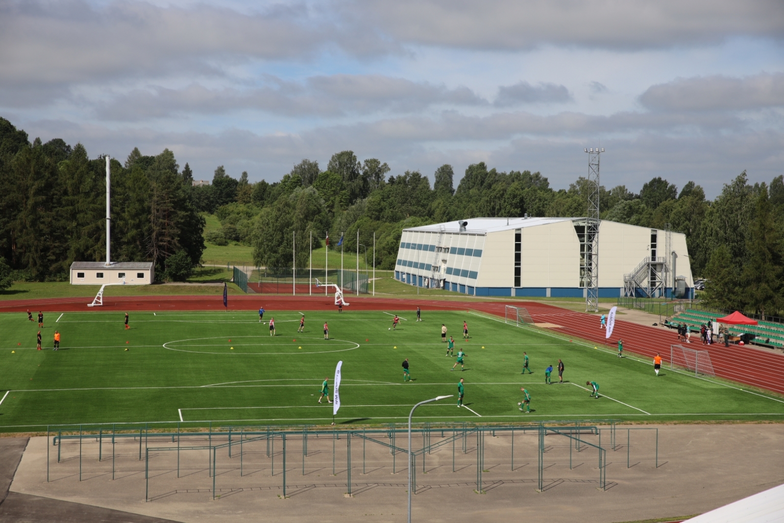 Valsts robežsardzes koledžas  Profesionālās un taktiskās apmācības centra stadionā  aizvadītas Iekšlietu ministrijas atklātā čempionāta  sacensības futbolā 